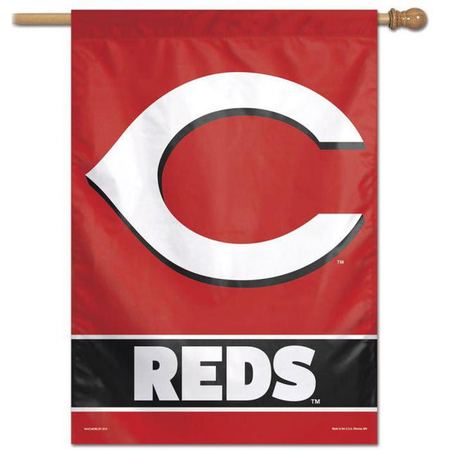 Bandera vertical de los Cincinnati Reds de 28" x 40"