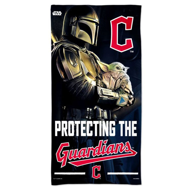 Toalla de playa Spectra de los Guardianes de Cleveland y Star Wars Mandalorian de 30" x 60"