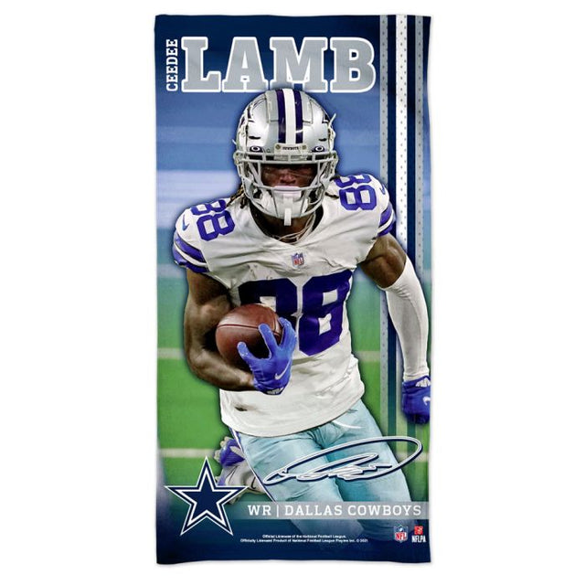 Toalla de playa Spectra de los Dallas Cowboys de 30" x 60" de CeeDee Lamb