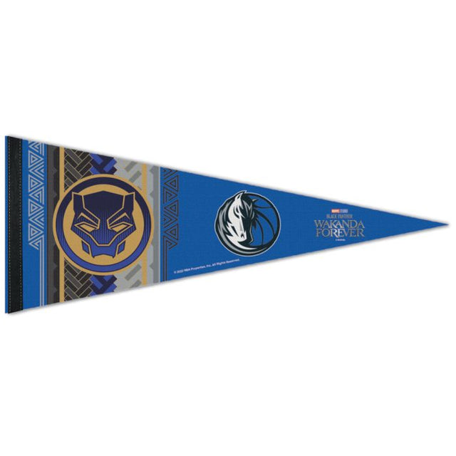 Dallas Mavericks / Marvel (C) 2022 MARVEL Premium Pennant 12" x 30"