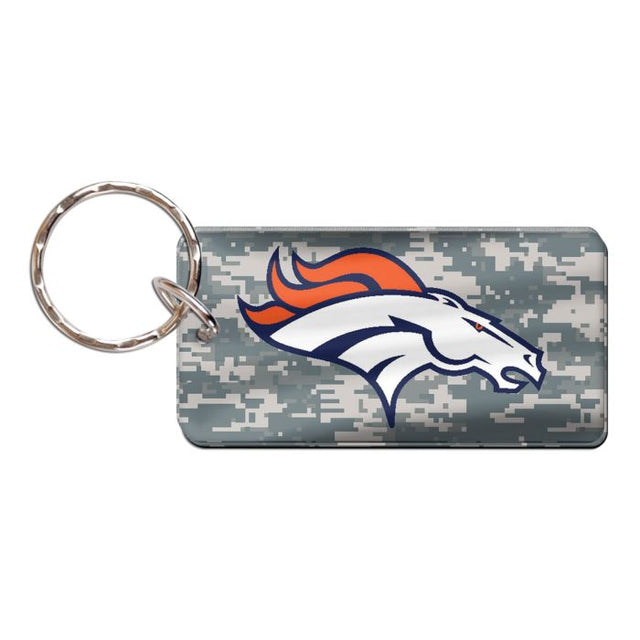 Llavero rectangular con estampado de camuflaje de los Denver Broncos