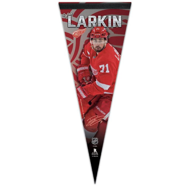 Banderín premium de los Detroit Red Wings de 12" x 30" de Dylan Larkin