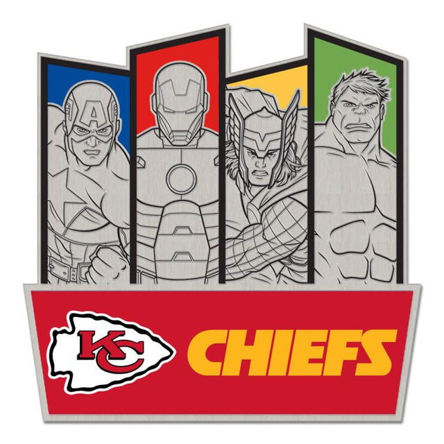 Tarjeta de joyería con pin de colección de Marvel de los Kansas City Chiefs/Marvel (C) 2021