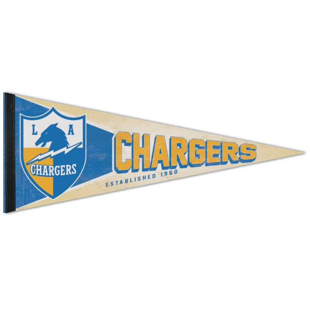 Banderín premium retro con el logotipo clásico de Los Angeles Chargers de 12" x 30"