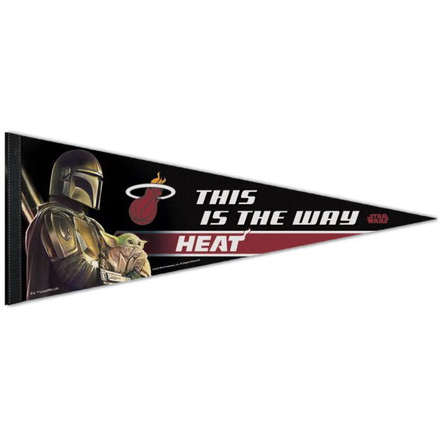 Banderín premium de Miami Heat / Star Wars Mandalorian de 12" x 30"