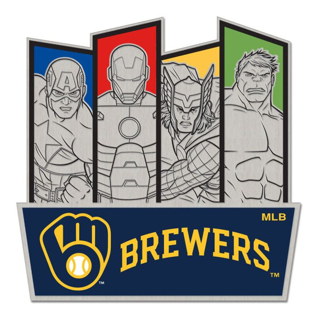 Tarjeta de joyería con pin de colección de MARVEL 2021 de Milwaukee Brewers/Marvel (c)