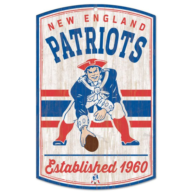 New England Patriots / Classic Logo RETRO Wood Sign 11" x 17" 1/4" thick