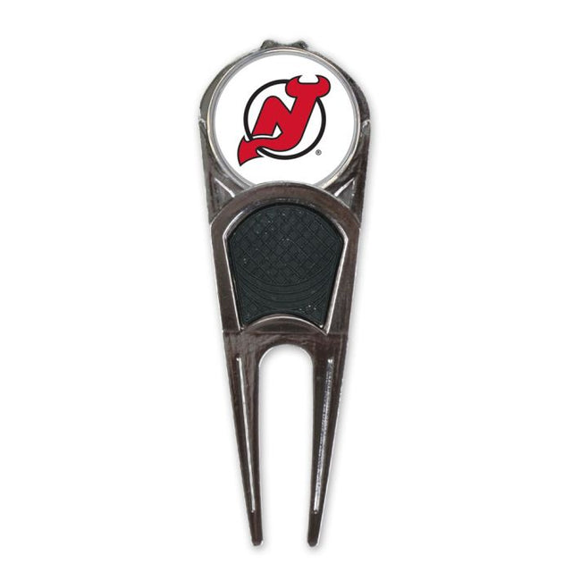 Herramienta para reparar marcas de pelotas de golf de los New Jersey Devils*