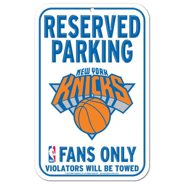 Letrero de plástico de estacionamiento reservado de los New York Knicks de 11" x 17"