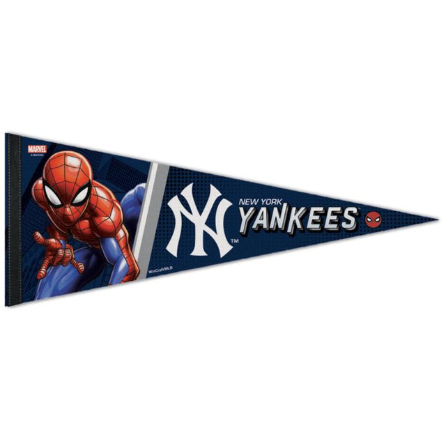 Banderín premium de Marvel de los New York Yankees/Marvel (c) 2021 de 12" x 30"