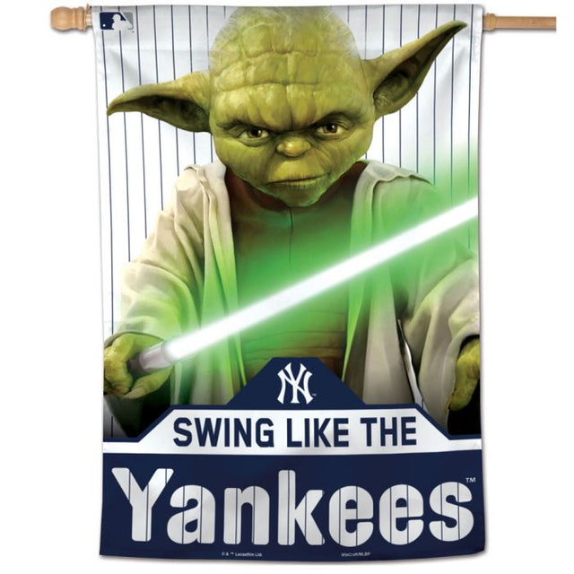 Bandera vertical de los Yankees de Nueva York / Star Wars Yoda de 28" x 40"