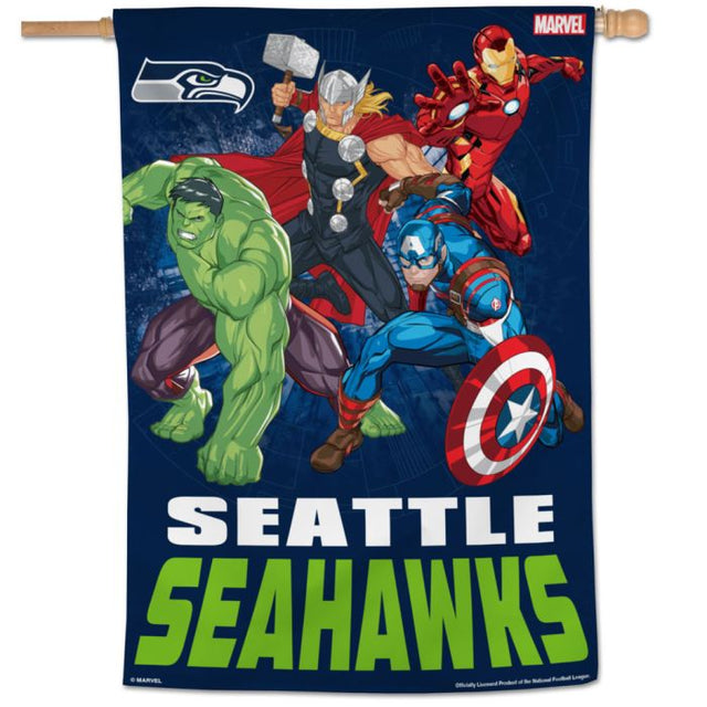 Bandera vertical de Marvel de Seattle Seahawks/Marvel (C) 2021 de 28" x 40"