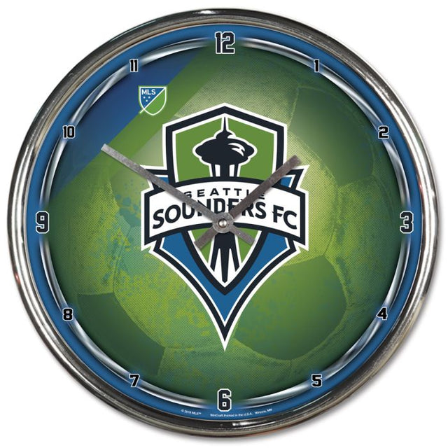 Reloj cromado con el balón de fútbol de los Seattle Sounders