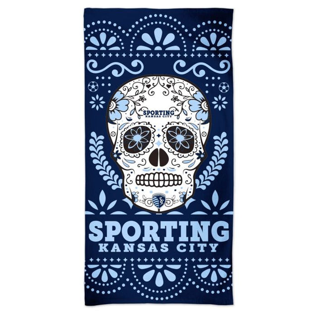 Toalla de playa Spectra SUGAR SKULL de Sporting Kansas City de 30" x 60"