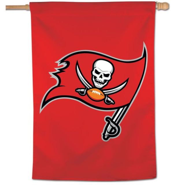 Bandera vertical con el logotipo de los Tampa Bay Buccaneers de 28" x 40"