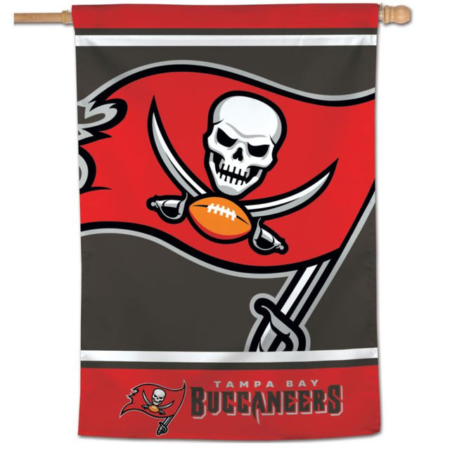 Bandera vertical con logotipo mega de los Tampa Bay Buccaneers de 28" x 40"