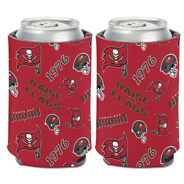 Enfriador de latas con estampado disperso de los Tampa Bay Buccaneers, 12 oz.