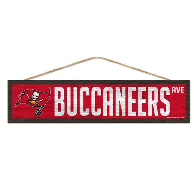 Letrero de madera de los Tampa Bay Buccaneers con cuerda, 4" x 17"