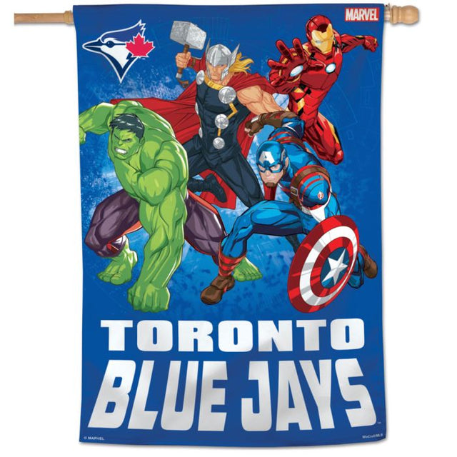 Bandera vertical de los Toronto Blue Jays/Marvel (c) 2021 de MARVEL, 28" x 40"