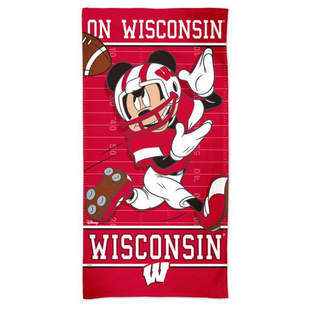 Toalla de playa Spectra de 30" x 60" con el logo de Wisconsin Badgers y el equipo de fútbol americano de Mickey Mouse de Disney