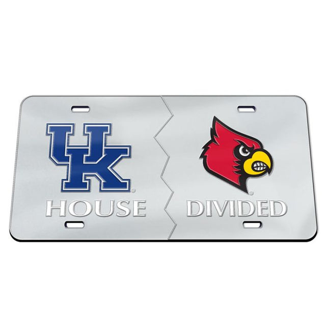 Rivalidad entre las placas de matrícula especiales de acrílico de los Kentucky Wildcats y los Louisville Cardinals