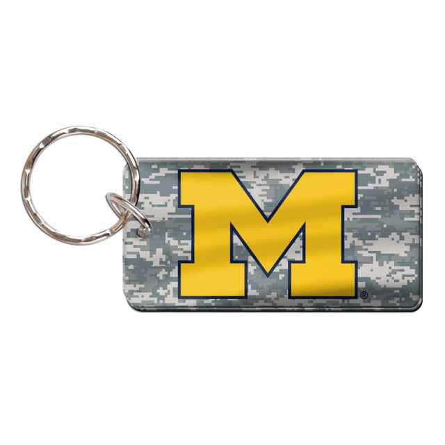 Llavero rectangular con diseño de camuflaje de los Michigan Wolverines