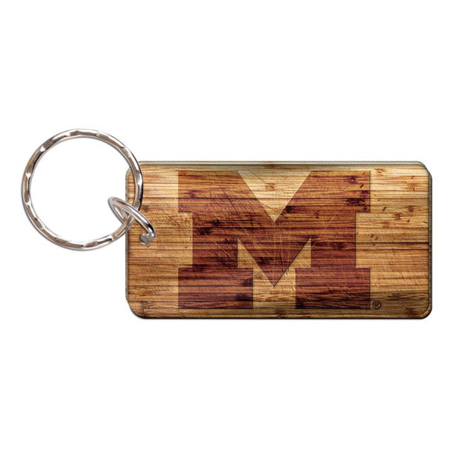 Llavero rectangular de madera de los Wolverines de Michigan