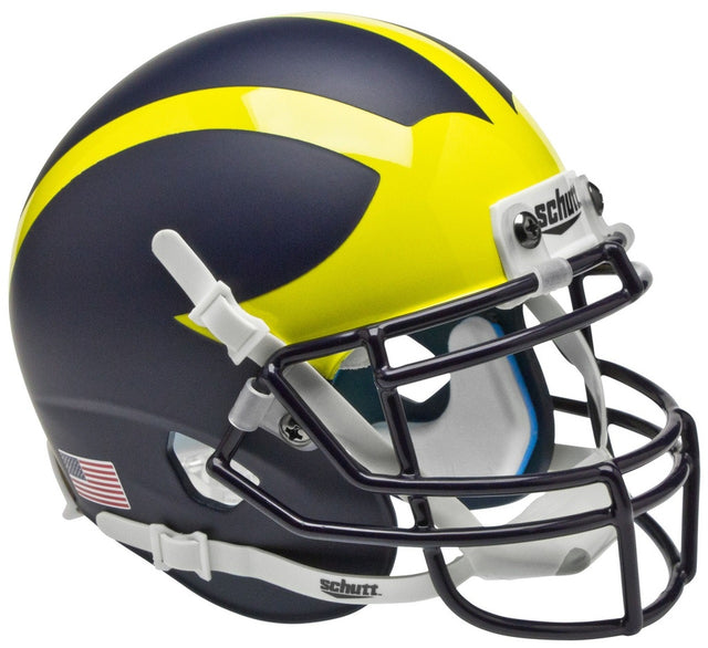 Casco Schutt Mini de los Michigan Wolverines, acabado mate