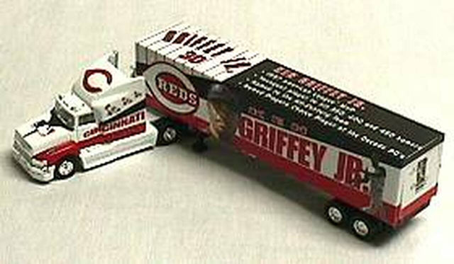 Cincinnati Reds Ken Griffey Jr. Fleer Collectibles 2002 SuperStars Tractor Trailer