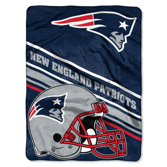 Manta de los New England Patriots de 60 x 80 con diseño inclinado de Raschel