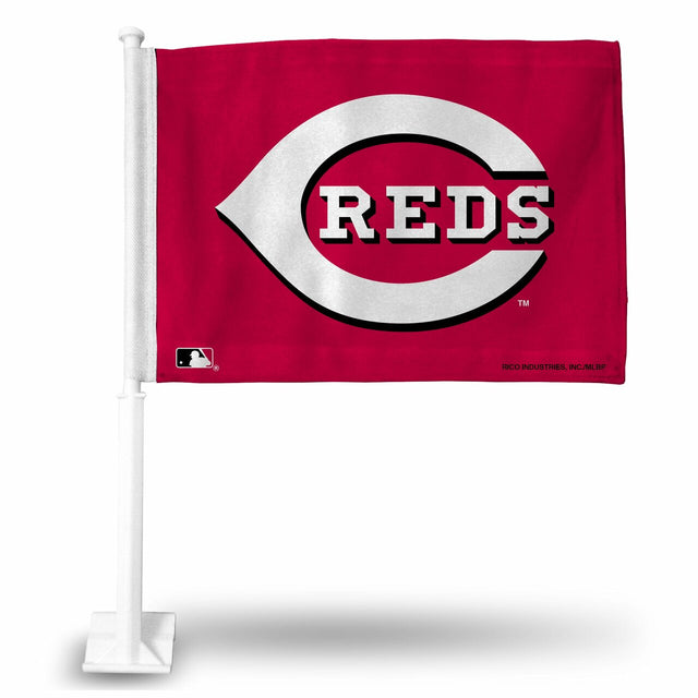 Carro con bandera de los Cincinnati Reds